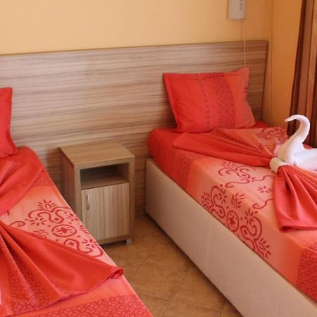 Viva Beach Hotel Pomorie Exterior foto